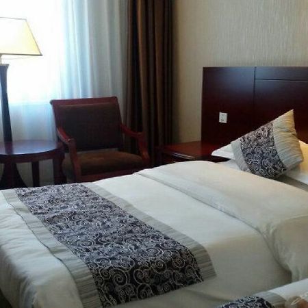 Adange Resort Hotel Лицзян Экстерьер фото