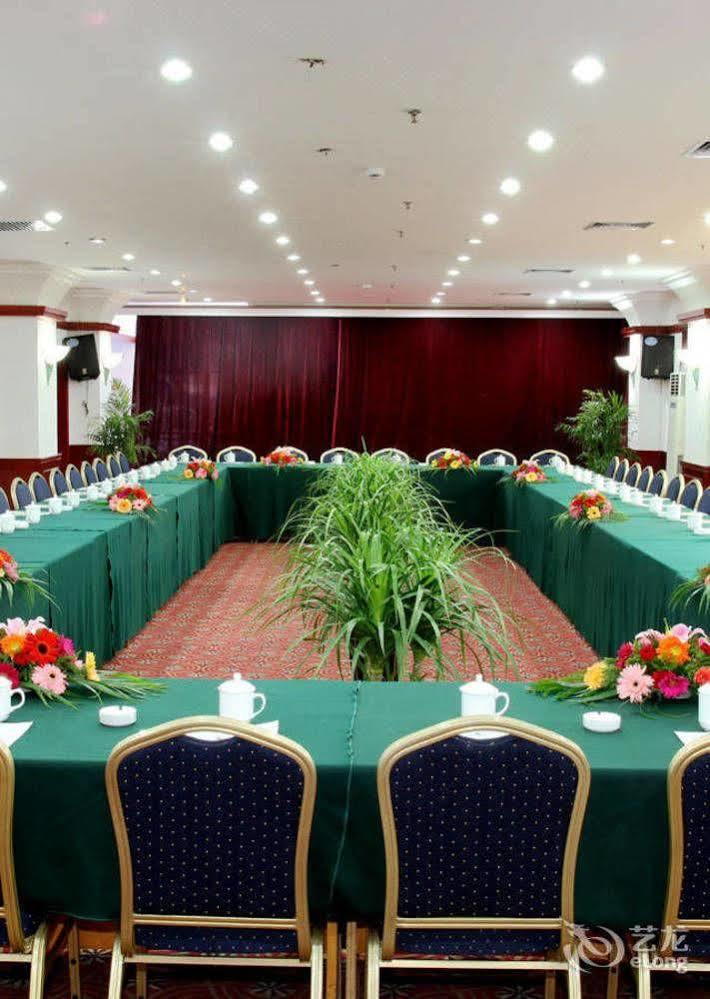 Adange Resort Hotel Лицзян Экстерьер фото