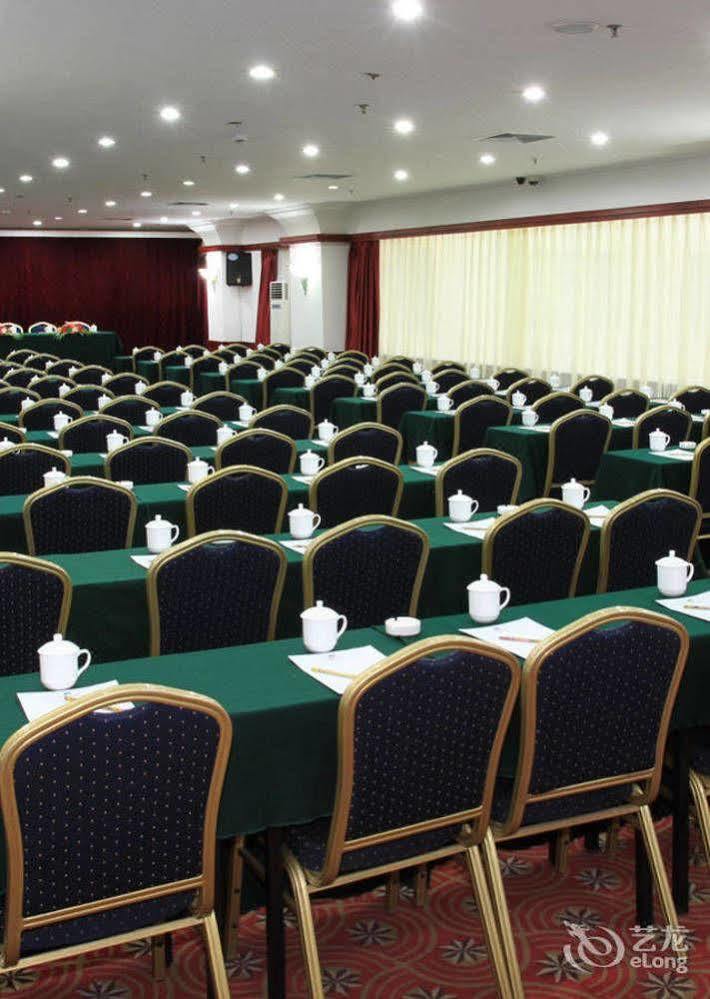 Adange Resort Hotel Лицзян Экстерьер фото