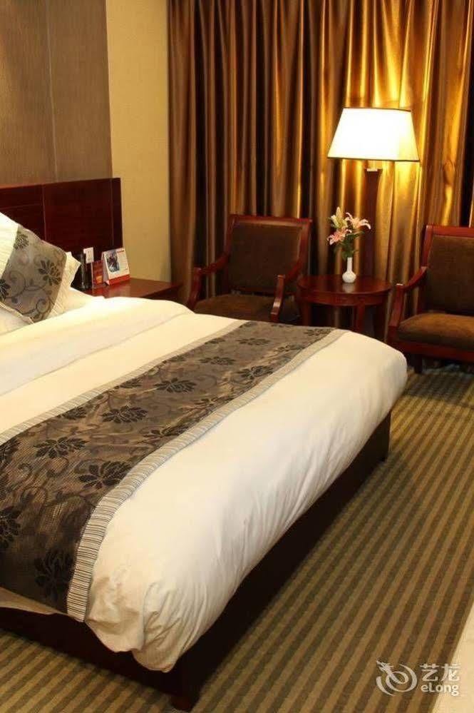 Adange Resort Hotel Лицзян Экстерьер фото