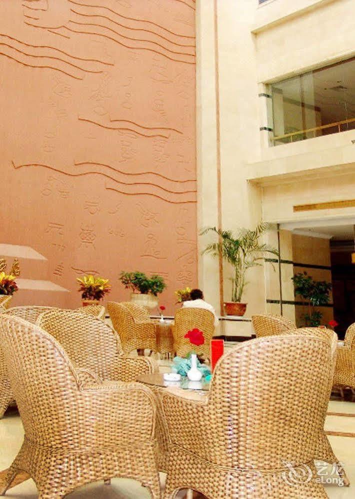 Adange Resort Hotel Лицзян Экстерьер фото