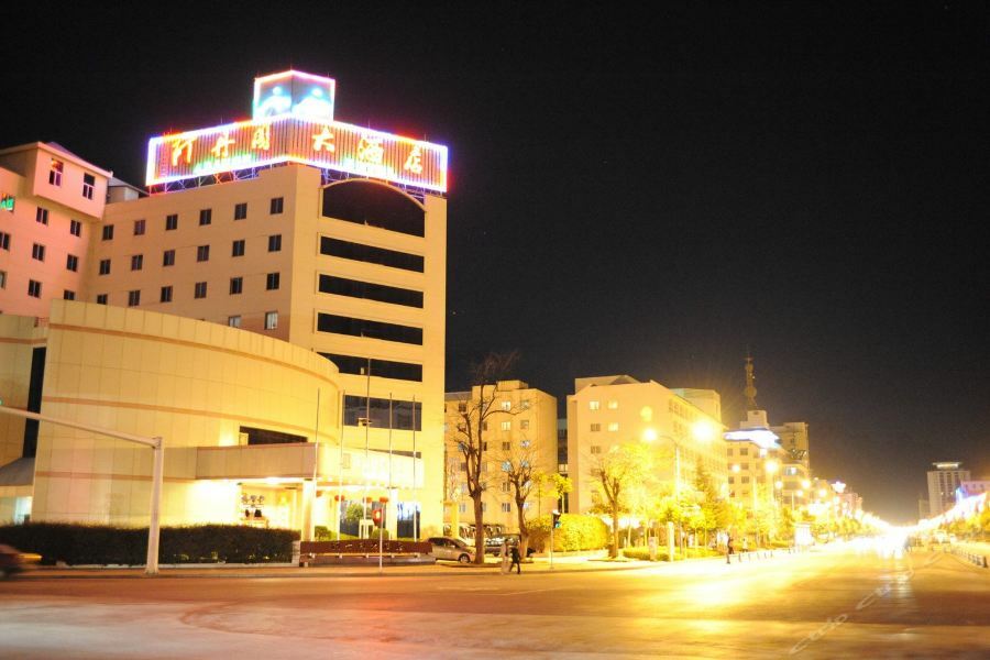 Adange Resort Hotel Лицзян Экстерьер фото